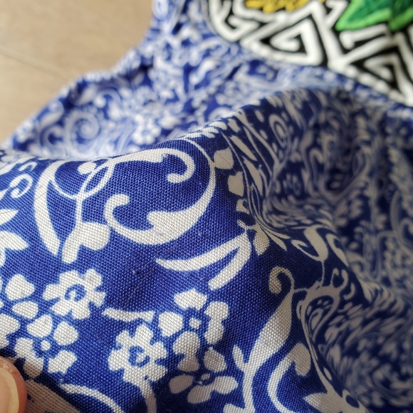 Blue and white floral summer dress with embroidery - Picture 6 of 7